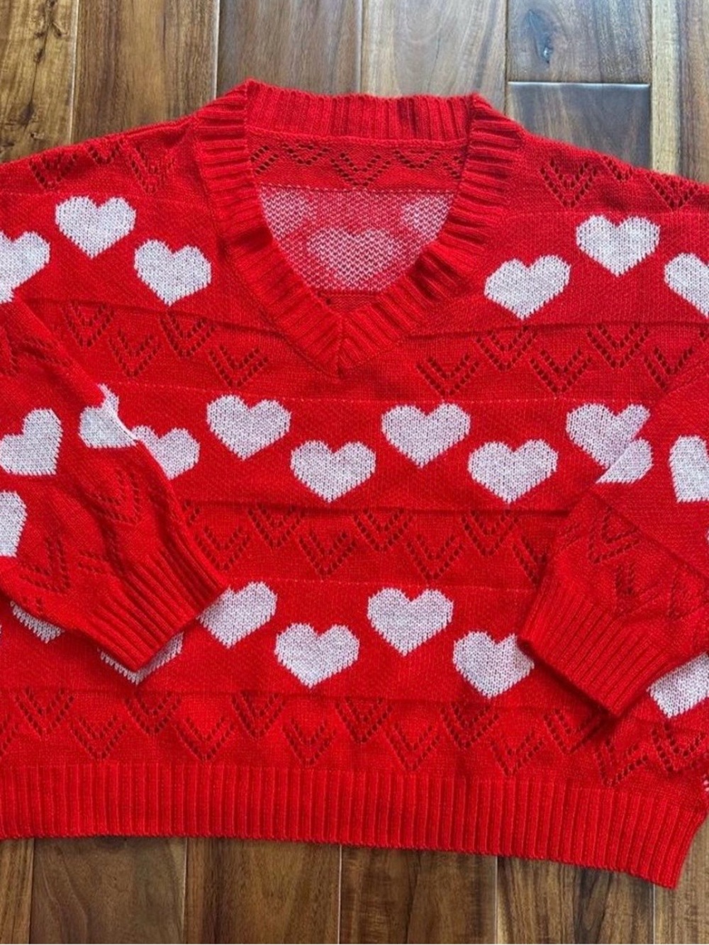 Women's Red Heart Pattern V-Neck Sweater